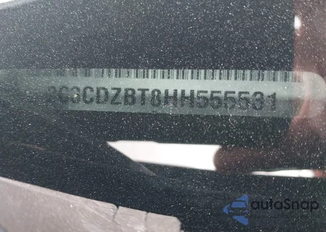 2017 Dodge Challenger R/T z USA, uszkodzony, nr VIN 2C3CDZBT8HH555531